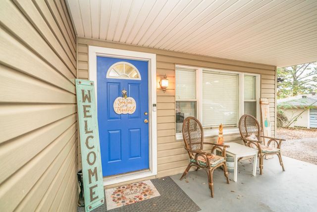 208 E Center St, White Oak, TX 75693