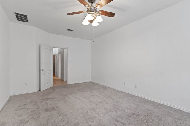 2617 Hollow Ridge Drive, Denton, TX 76210