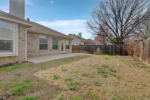 2617 Hollow Ridge Drive, Denton, TX 76210