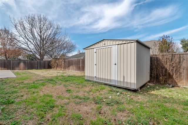 2617 Hollow Ridge Drive, Denton, TX 76210