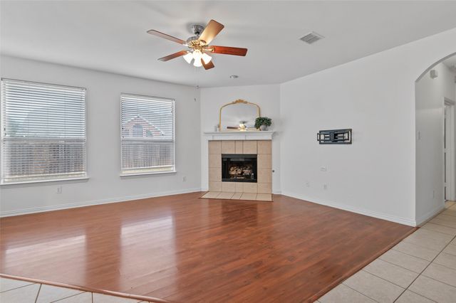 2617 Hollow Ridge Drive, Denton, TX 76210