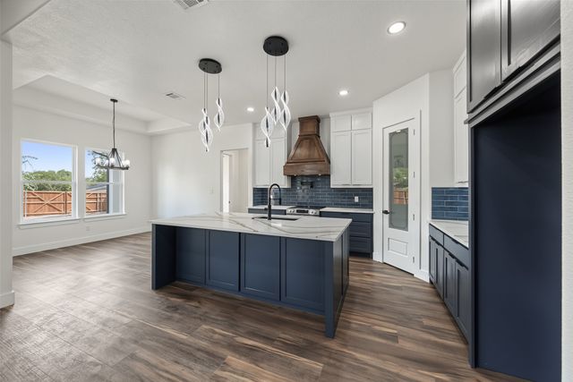 305 Hobbs Avenue, Boyd, TX 76023