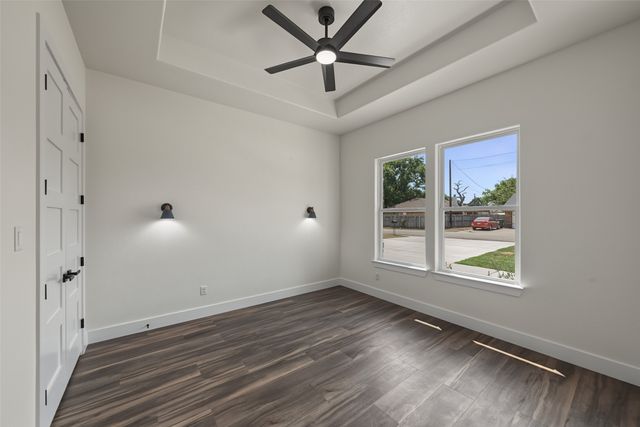 305 Hobbs Avenue, Boyd, TX 76023