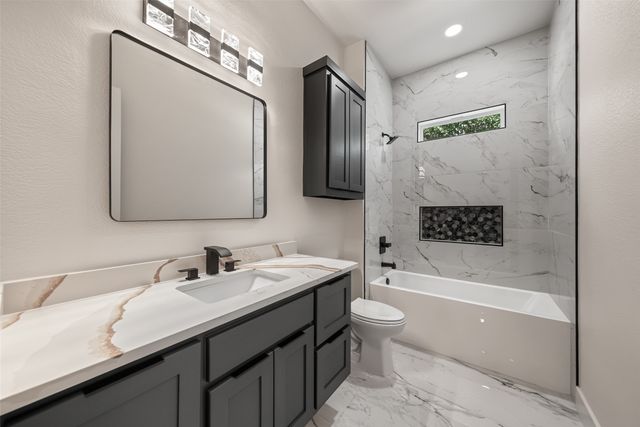 305 Hobbs Avenue, Boyd, TX 76023