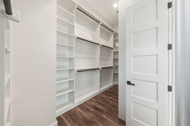 305 Hobbs Avenue, Boyd, TX 76023