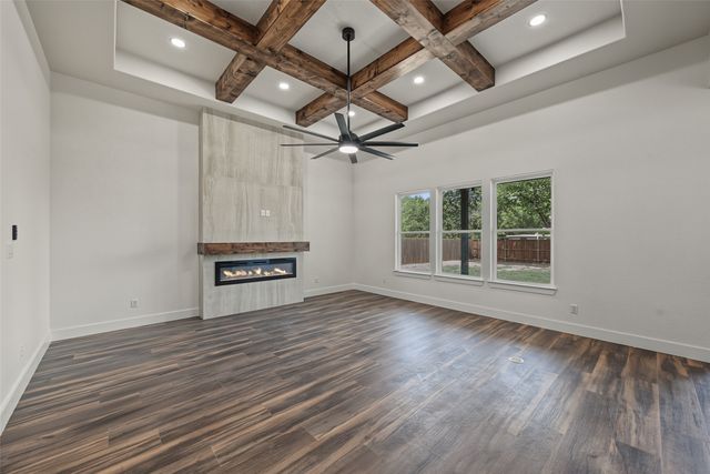 305 Hobbs Avenue, Boyd, TX 76023
