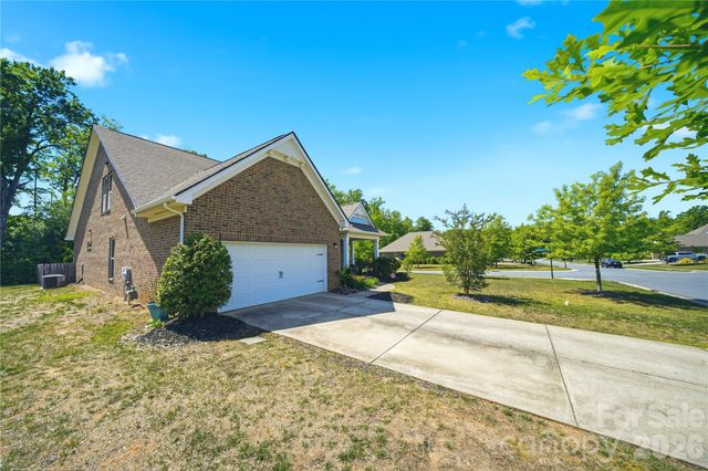 8759 Mullis Forest Court, Mint Hill, NC 28227