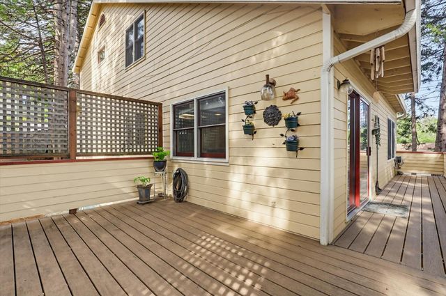 334 Bridge Way, Nevada City, CA 95959