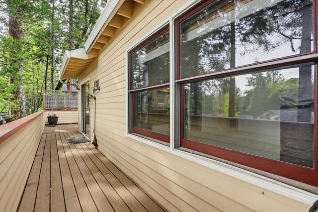 334 Bridge Way, Nevada City, CA 95959