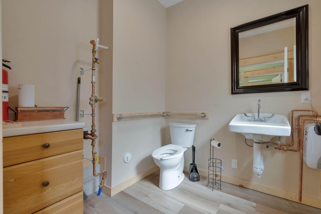 9 Hutchins Street, Auburn, ME 04210 — photo 3
