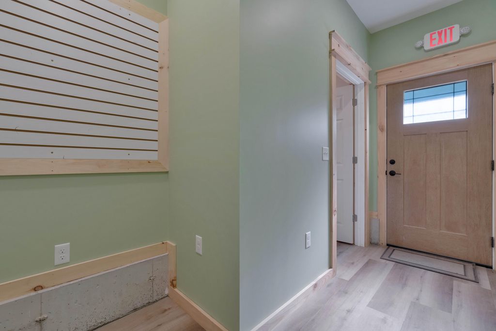 9 Hutchins Street, Auburn, ME 04210 — photo 5