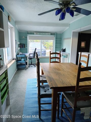 211 Avenida De Paz, Indialantic, FL 32903