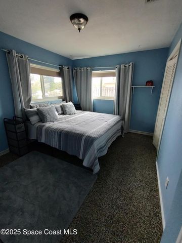 211 Avenida De Paz, Indialantic, FL 32903