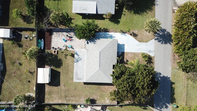 211 Avenida De Paz, Indialantic, FL 32903