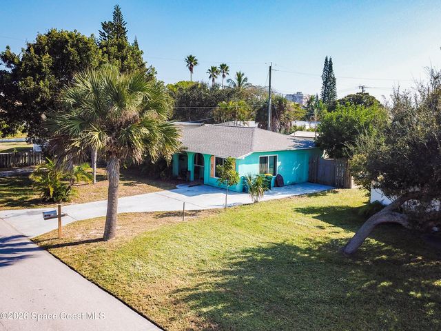 211 Avenida De Paz, Indialantic, FL 32903