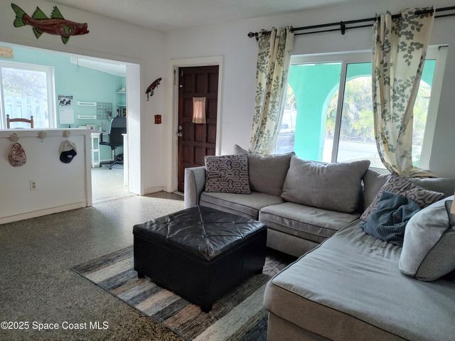 211 Avenida De Paz, Indialantic, FL 32903