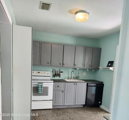 211 Avenida De Paz, Indialantic, FL 32903