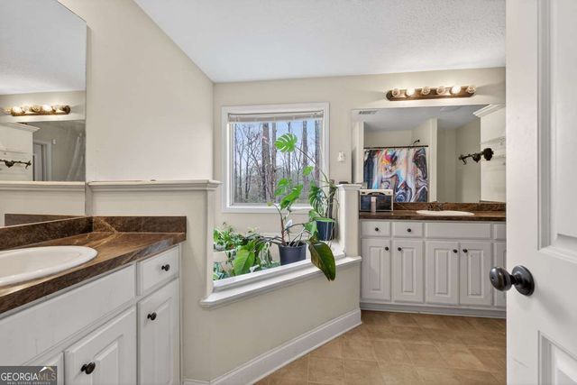 1553 SHOAL CREEK Drive, Winder, GA 30680