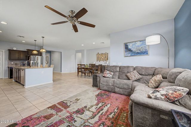 37149 N EL MORRO Trail, San Tan Valley, AZ 85140