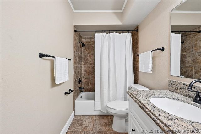 1001 W Decatur Street, Broken Arrow, OK 74011