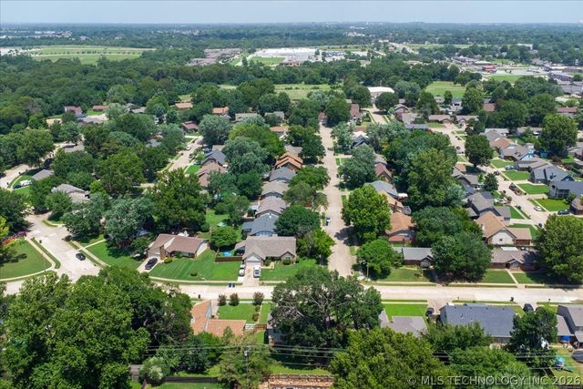 1001 W Decatur Street, Broken Arrow, OK 74011