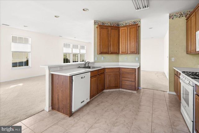 16 POWDERHORN WAY, Allentown, NJ 08501