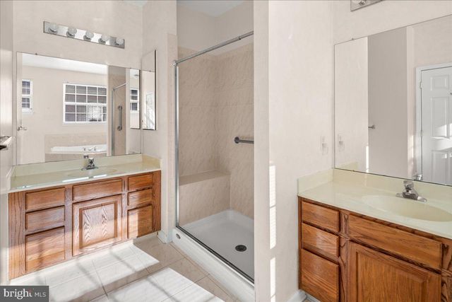 16 POWDERHORN WAY, Allentown, NJ 08501