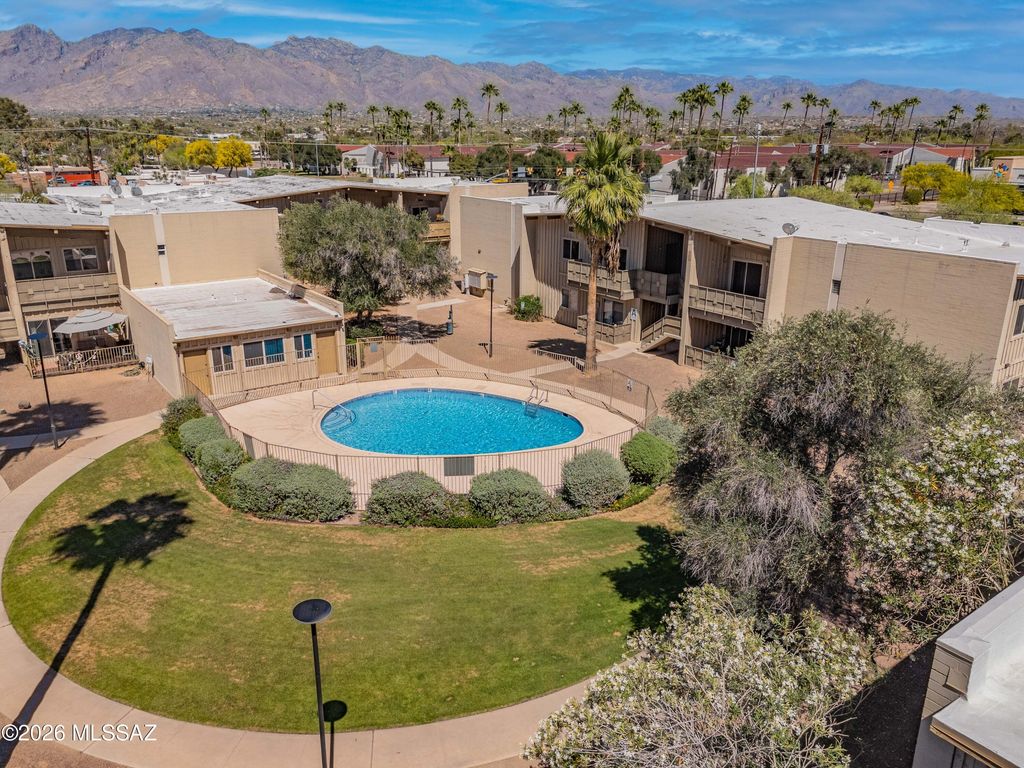 2525 N Alvernon Way Unit B1, Tucson, AZ 85712
