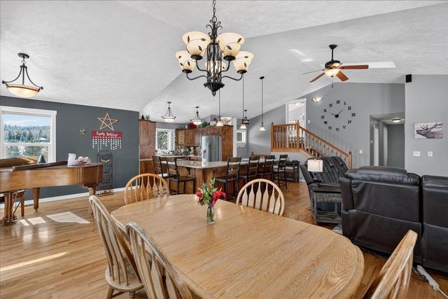 6802 S Conklin Rd, Greenacres, WA 99016