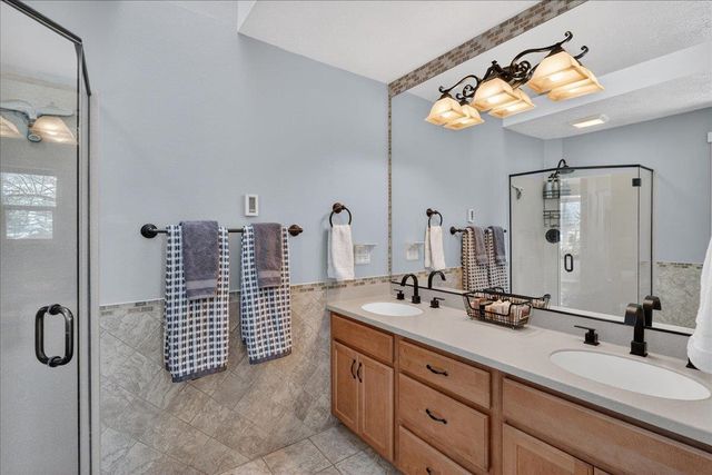 6802 S Conklin Rd, Greenacres, WA 99016