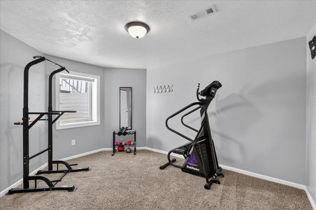 6802 S Conklin Rd, Greenacres, WA 99016