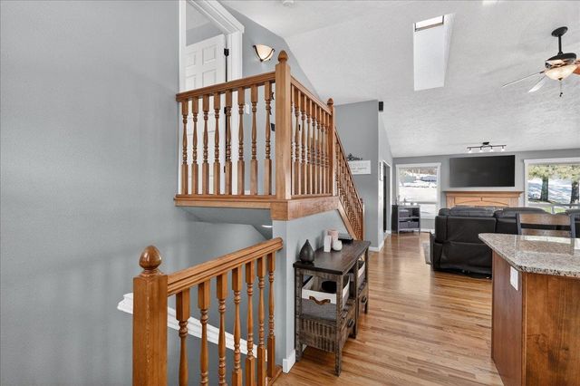 6802 S Conklin Rd, Greenacres, WA 99016