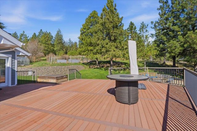 6802 S Conklin Rd, Greenacres, WA 99016