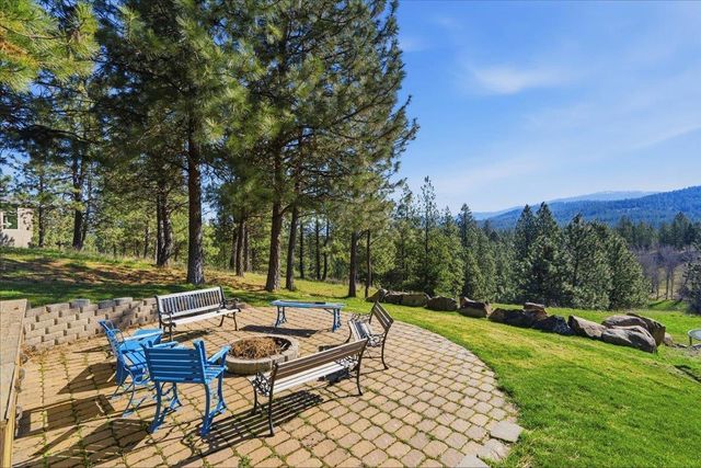 6802 S Conklin Rd, Greenacres, WA 99016