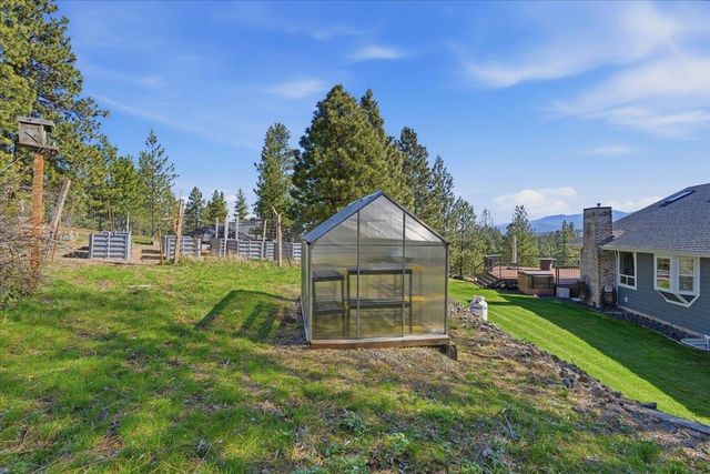 6802 S Conklin Rd, Greenacres, WA 99016