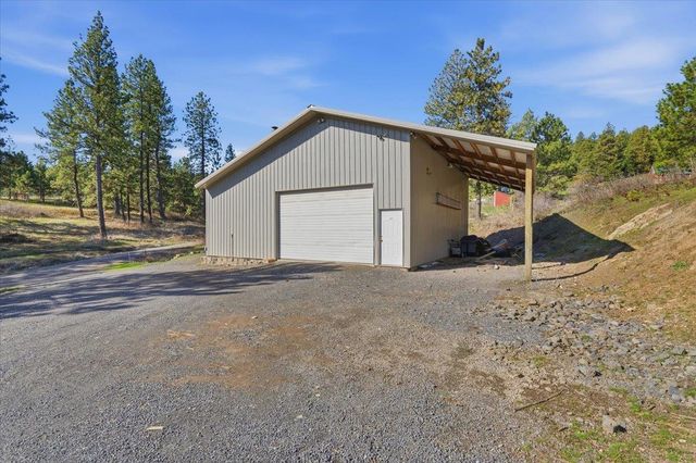 6802 S Conklin Rd, Greenacres, WA 99016