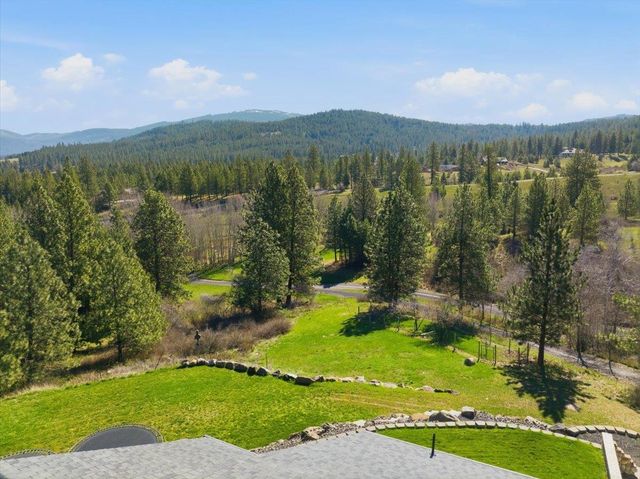 6802 S Conklin Rd, Greenacres, WA 99016