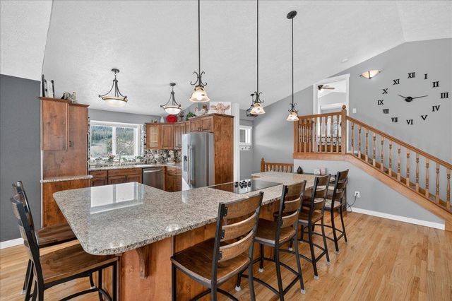 6802 S Conklin Rd, Greenacres, WA 99016