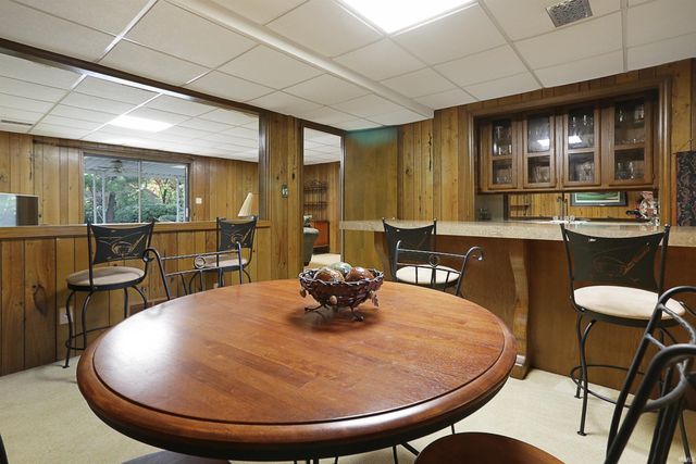 516 Holly Hill Drive, Evansville, IN 47710