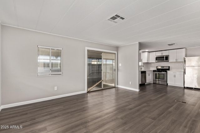 303 S Recker Road 200, Mesa, AZ 85206