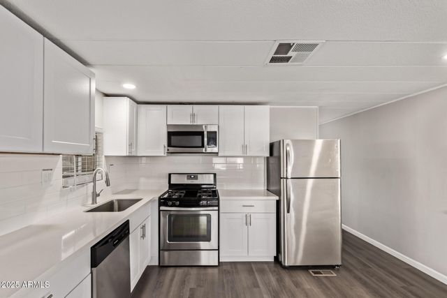 303 S Recker Road 200, Mesa, AZ 85206