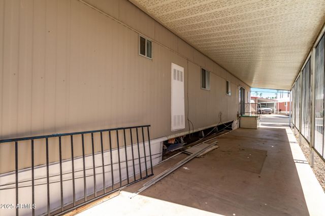 303 S Recker Road 200, Mesa, AZ 85206