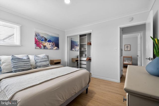 25 RUBY LN, Levittown, PA 19055