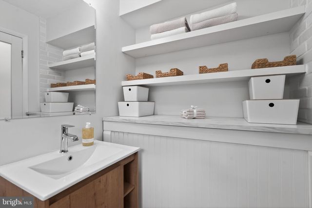 25 RUBY LN, Levittown, PA 19055