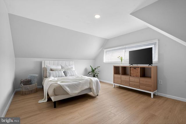 25 RUBY LN, Levittown, PA 19055