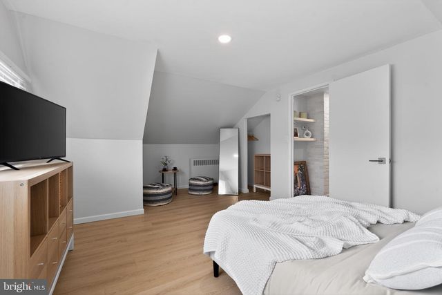 25 RUBY LN, Levittown, PA 19055