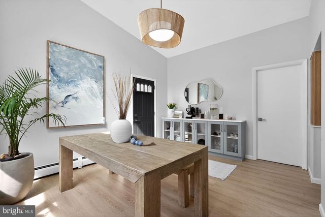 25 RUBY LN, Levittown, PA 19055