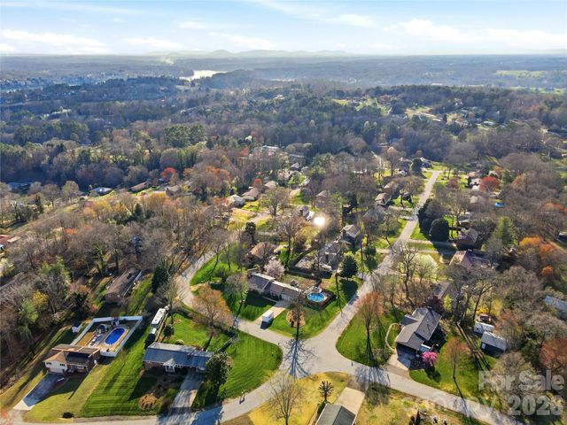 235 Havenhurst Road, Hickory, NC 28601