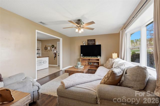 235 Havenhurst Road, Hickory, NC 28601