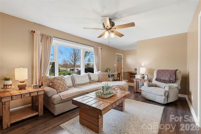 235 Havenhurst Road, Hickory, NC 28601